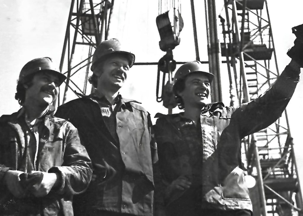 Нефтяники Холмогорского месторождения
