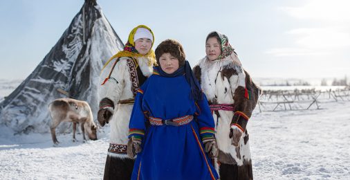 Зачем юкагиркам женская письменность и&nbsp;что добавляют в&nbsp;саамскую уху: квиз о&nbsp;традициях народов Севера
