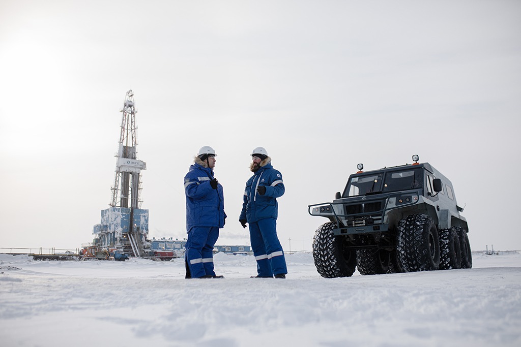 Нефтяники на Восточно-Мессояхском месторождении &mdash; самом северном материковом из разрабатываемых в России