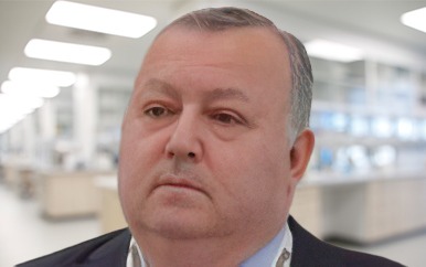 Владимир Мордкович, заместитель директора по научной работе Технологического института сверхтвердых и новых углеродных материалов