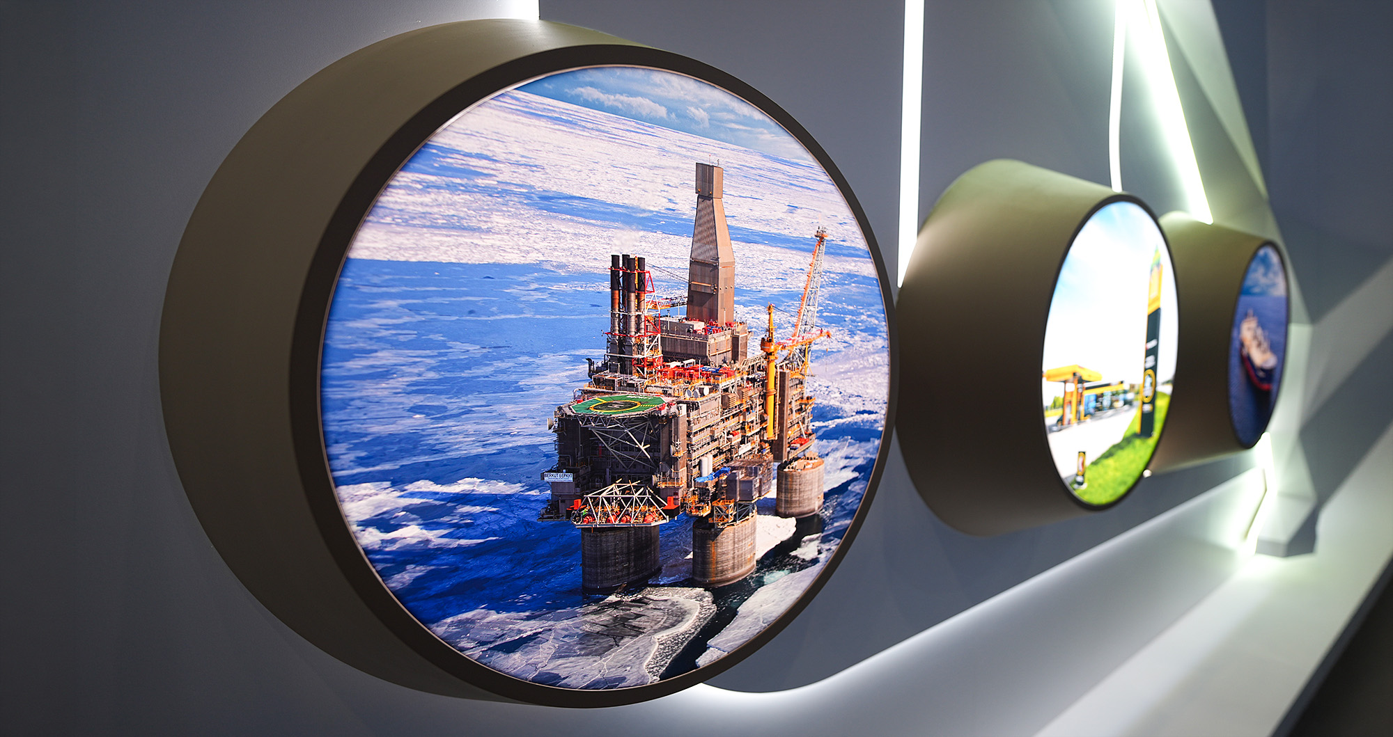 Стенд компании «Роснефть» на ПМЭФ-2026