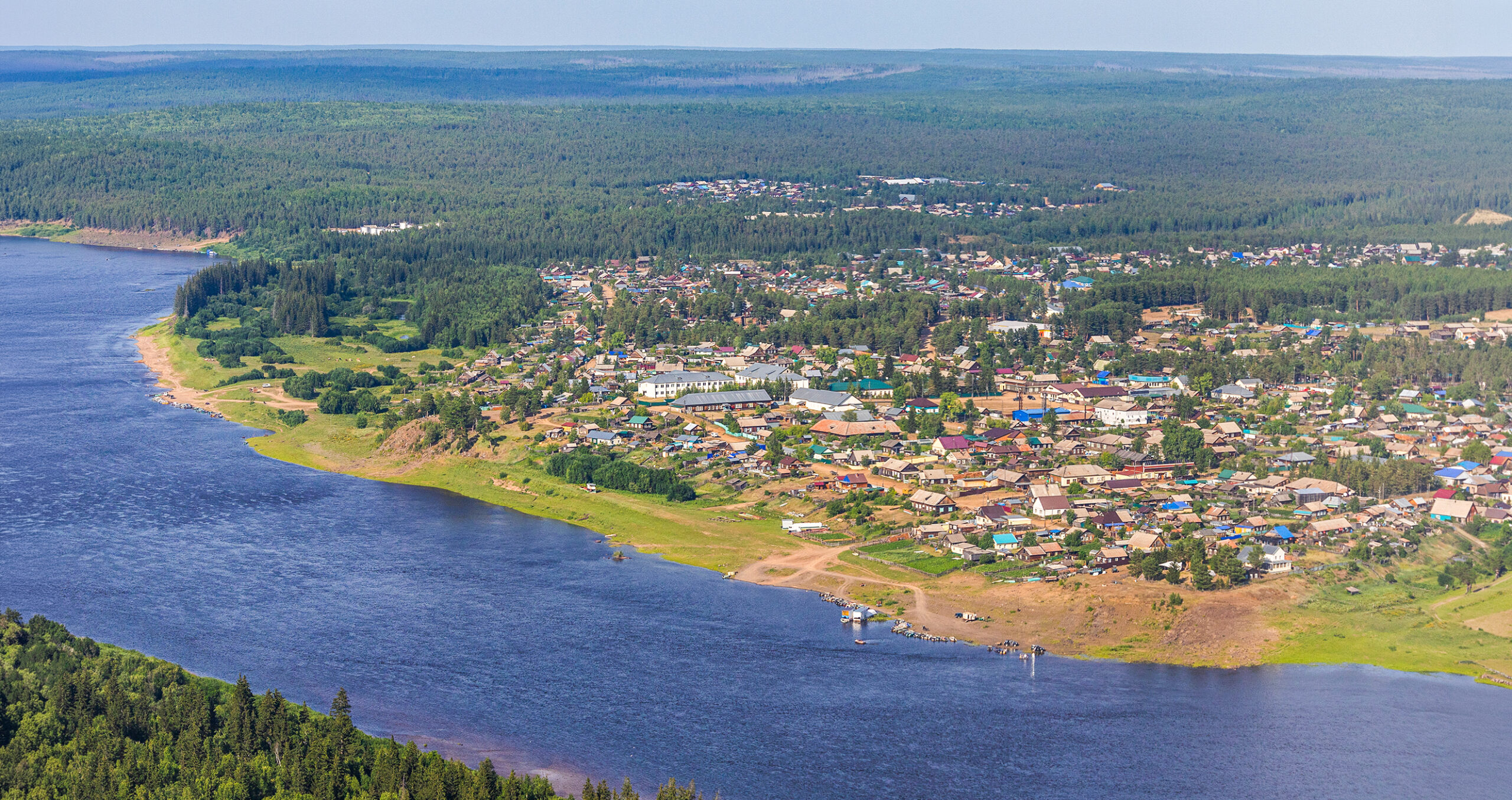 Село Ербогачен на берегу&nbsp;реки Нижняя Тунгуска